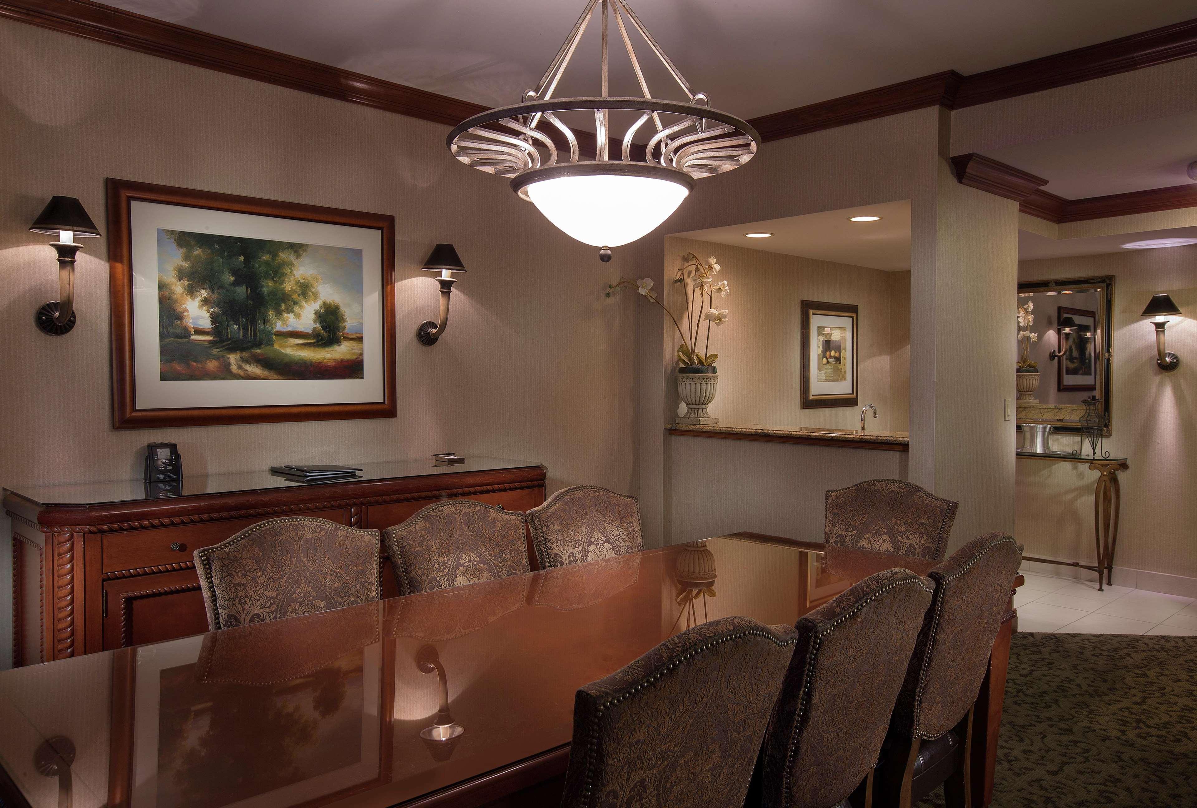 Doubletree By Hilton Lisle Naperville Eksteriør billede